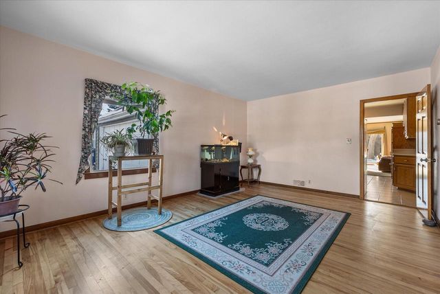 325 E Whitefish ROAD, Port Washington, WI 53074