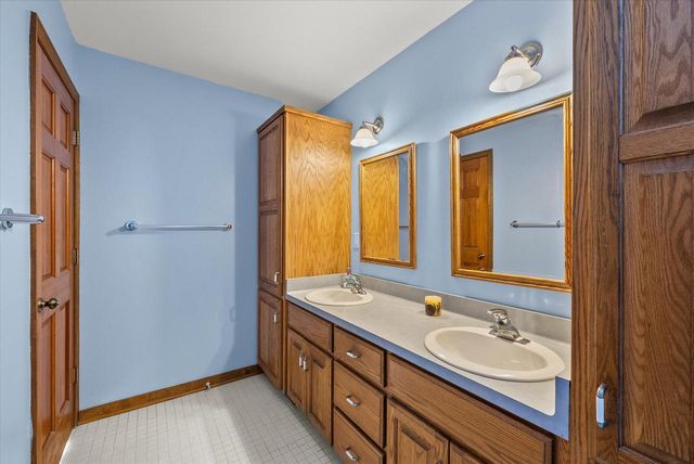 325 E Whitefish ROAD, Port Washington, WI 53074