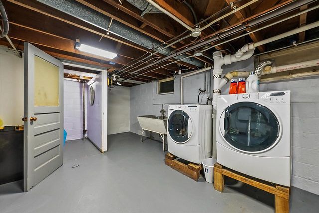 325 E Whitefish ROAD, Port Washington, WI 53074