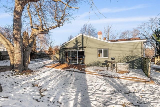325 E Whitefish ROAD, Port Washington, WI 53074