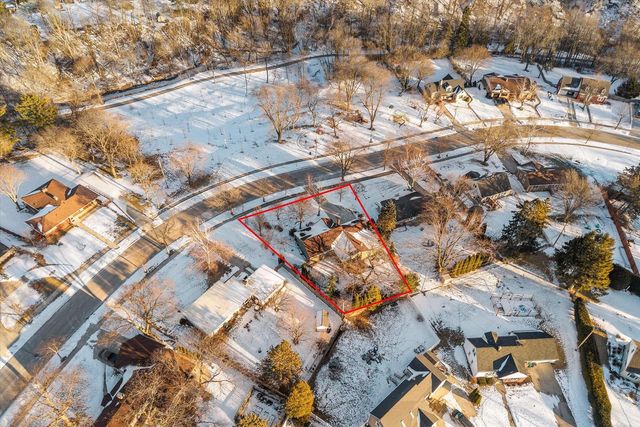 325 E Whitefish ROAD, Port Washington, WI 53074