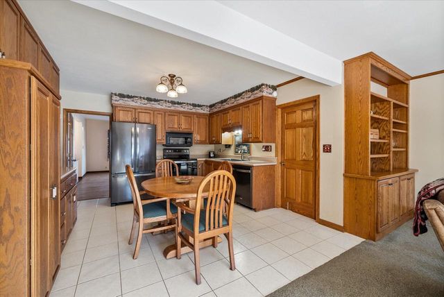 325 E Whitefish ROAD, Port Washington, WI 53074