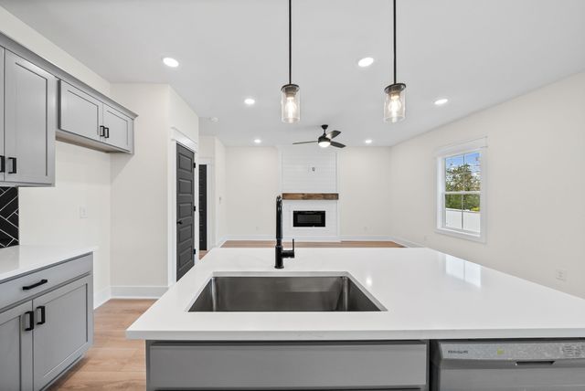 2 Charleston Cove Way, Clarksville, TN 37043