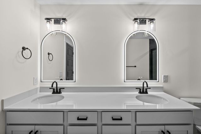 2 Charleston Cove Way, Clarksville, TN 37043