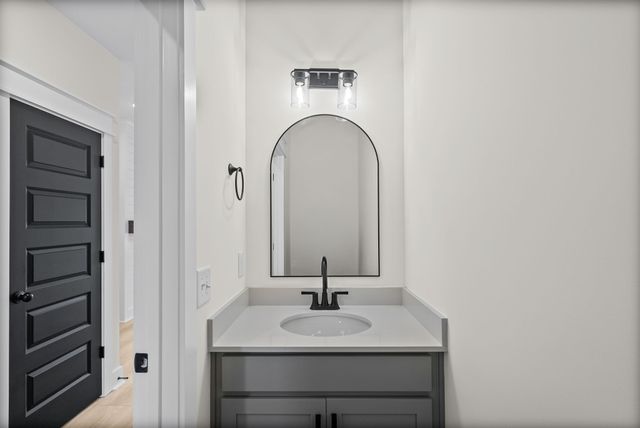 2 Charleston Cove Way, Clarksville, TN 37043