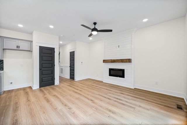 2 Charleston Cove Way, Clarksville, TN 37043