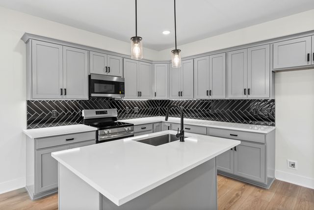 2 Charleston Cove Way, Clarksville, TN 37043