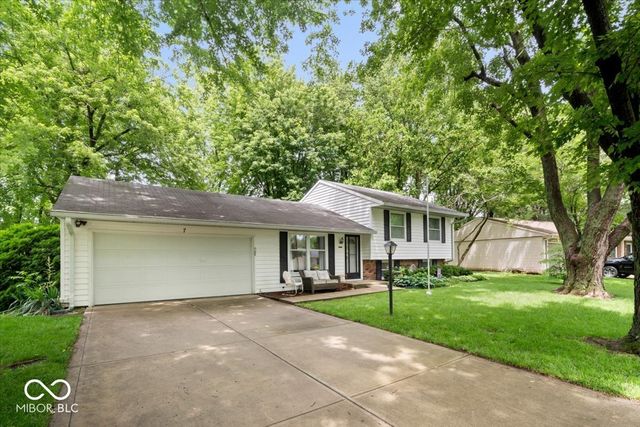 7 Sleepy Hollow Drive, Westfield, IN 46074