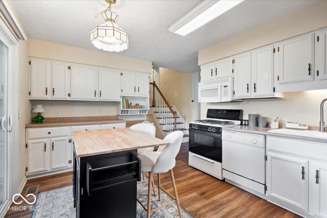 7 Sleepy Hollow Drive, Westfield, IN 46074