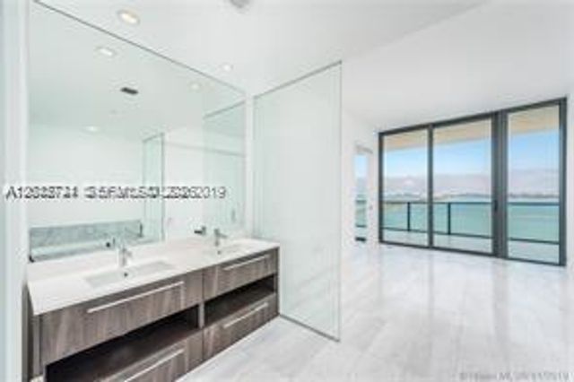 480 NE 31 ST 2306, Miami, FL 33137