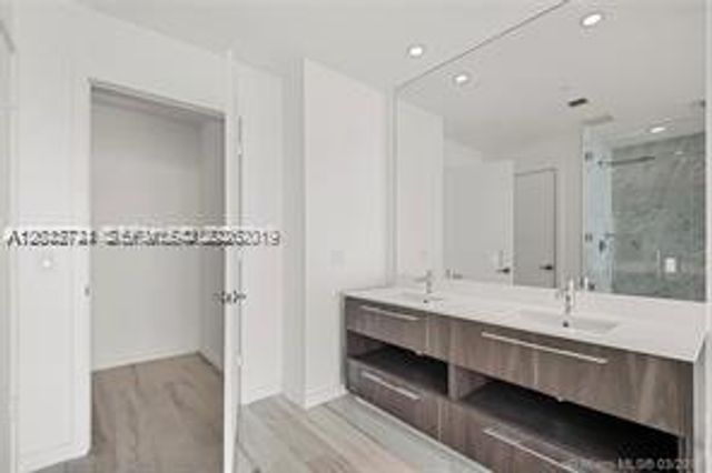 480 NE 31 ST 2306, Miami, FL 33137