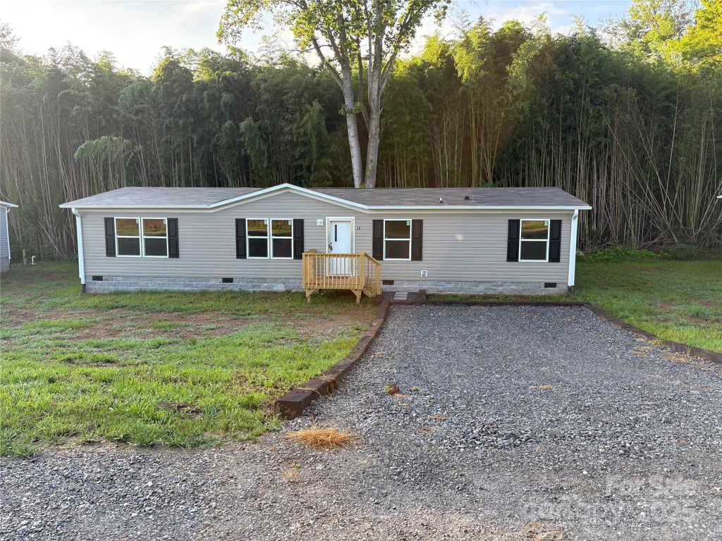 28 Addie Lane, Waynesville, NC 28786