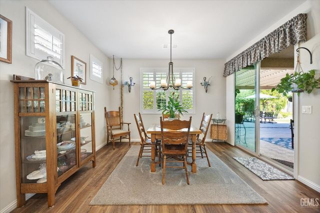 1907 Corvedale Street, Bakersfield, CA 93311