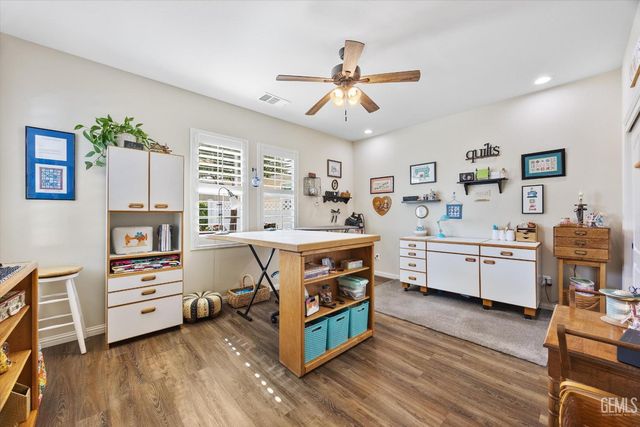 1907 Corvedale Street, Bakersfield, CA 93311