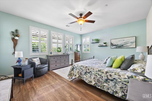 1907 Corvedale Street, Bakersfield, CA 93311