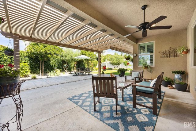 1907 Corvedale Street, Bakersfield, CA 93311