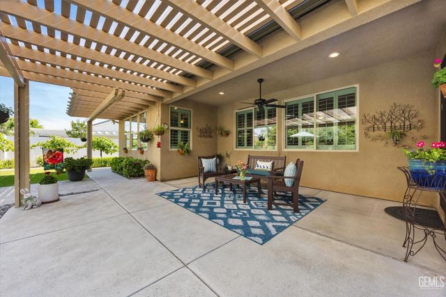 1907 Corvedale Street, Bakersfield, CA 93311