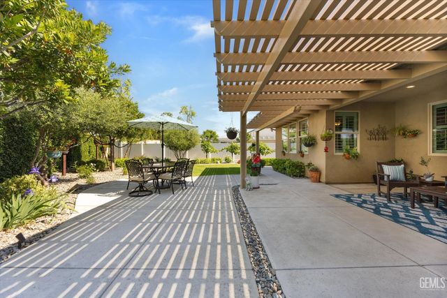 1907 Corvedale Street, Bakersfield, CA 93311