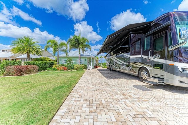 8318 SW SAND CRANE CIRCLE LOT 86, Arcadia, FL 34269