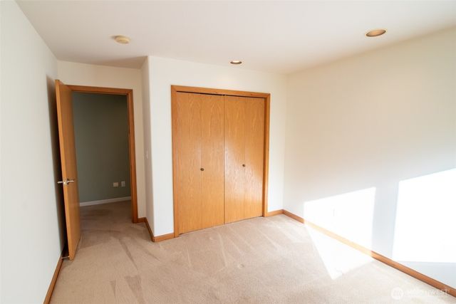 15831 SE 45th Street, Bellevue, WA 98006