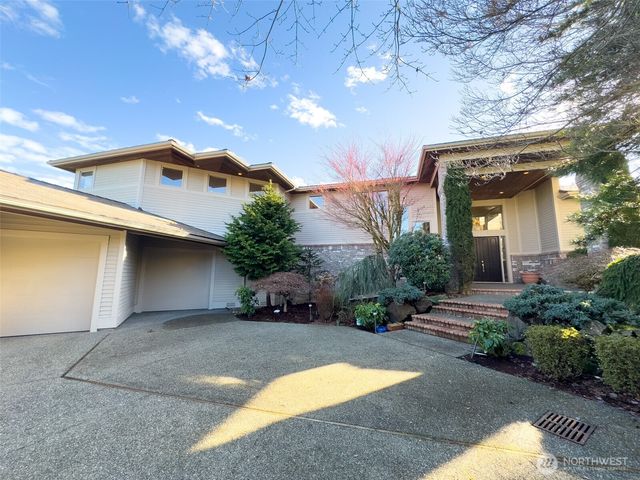 15831 SE 45th Street, Bellevue, WA 98006