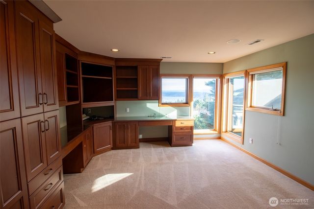 15831 SE 45th Street, Bellevue, WA 98006