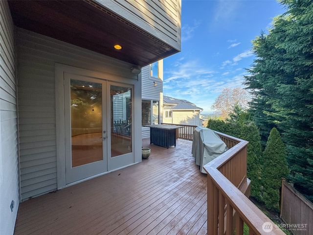 15831 SE 45th Street, Bellevue, WA 98006