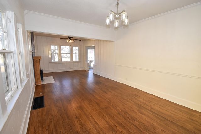 1863 N Grant Avenue, Springfield, MO 65803