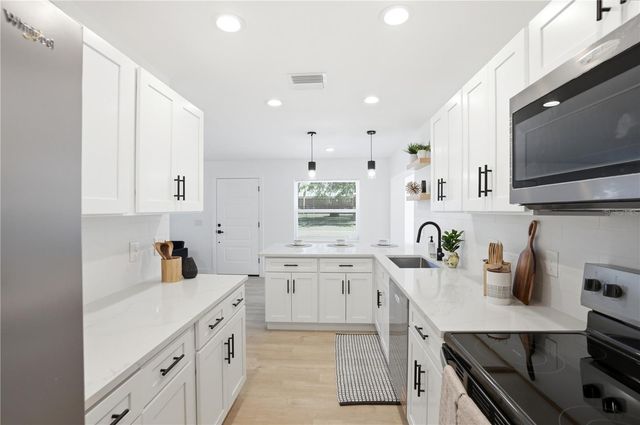 1304 W 16TH STREET, Sanford, FL 32771