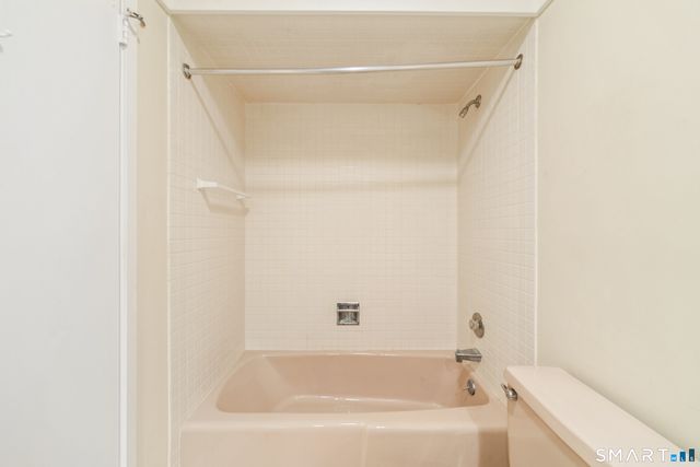 972 Heritage Village B, Southbury, CT 06488