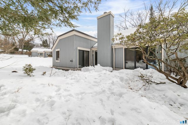 972 Heritage Village B, Southbury, CT 06488