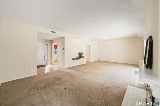 972 Heritage Village B, Southbury, CT 06488