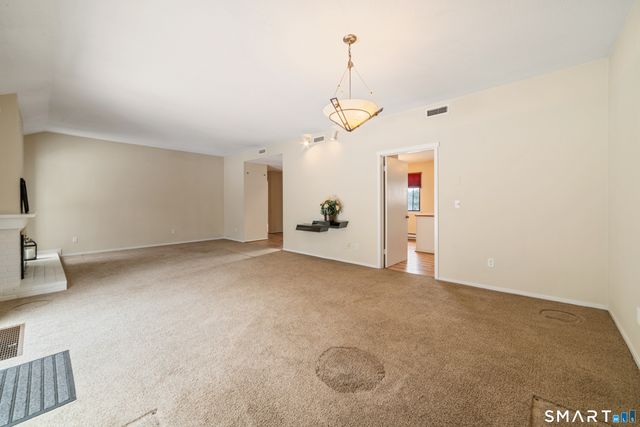 972 Heritage Village B, Southbury, CT 06488