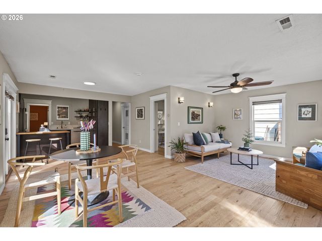 3541 N HALLECK St, Portland, OR 97217