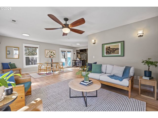 3541 N HALLECK St, Portland, OR 97217