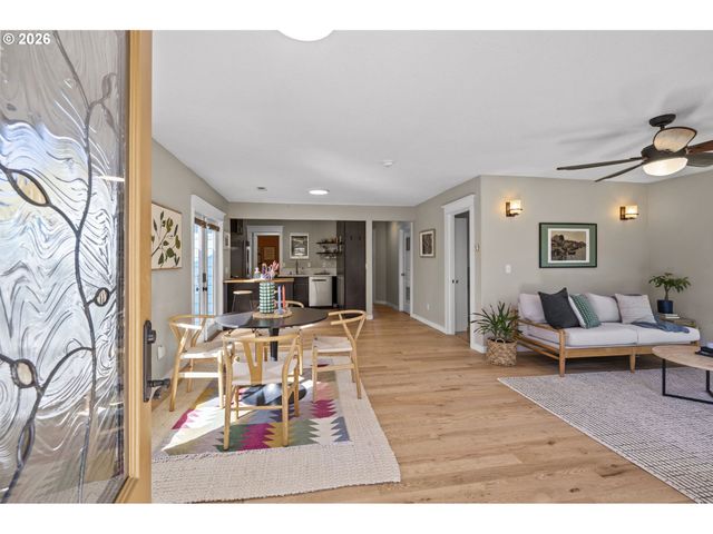 3541 N HALLECK St, Portland, OR 97217