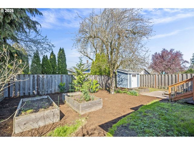3541 N HALLECK St, Portland, OR 97217