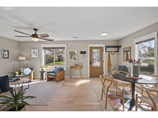 3541 N HALLECK St, Portland, OR 97217