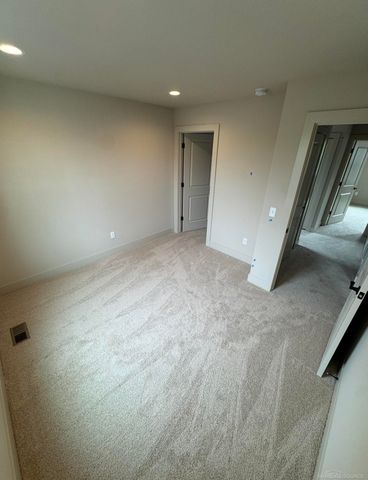 27305 Groveland Street, Madison Heights, MI 48071