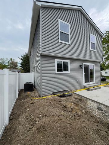 27305 Groveland Street, Madison Heights, MI 48071