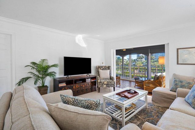 1040 Banyan Road 2010, Boca Raton, FL 33432