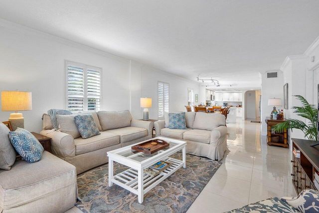 1040 Banyan Road 2010, Boca Raton, FL 33432