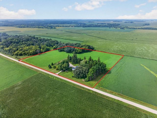 59493 272nd Avenue, Mantorville, MN 55955