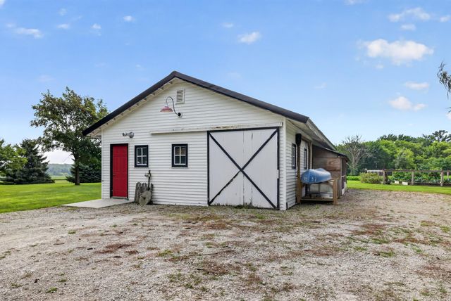 59493 272nd Avenue, Mantorville, MN 55955