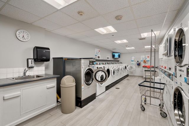 77 Pond Ave 805, Brookline, MA 02445