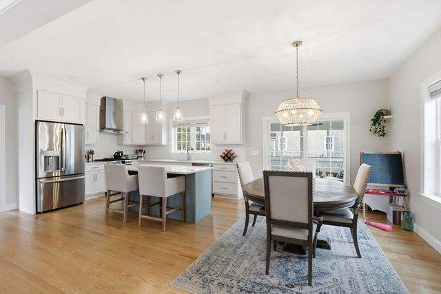 25 Cranberry Farm Rd, Plymouth, MA 02360