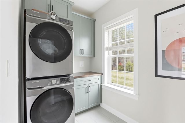 25 Cranberry Farm Rd, Plymouth, MA 02360