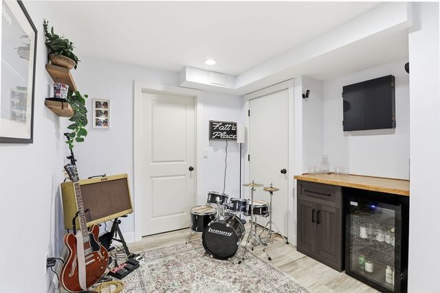 25 Cranberry Farm Rd, Plymouth, MA 02360