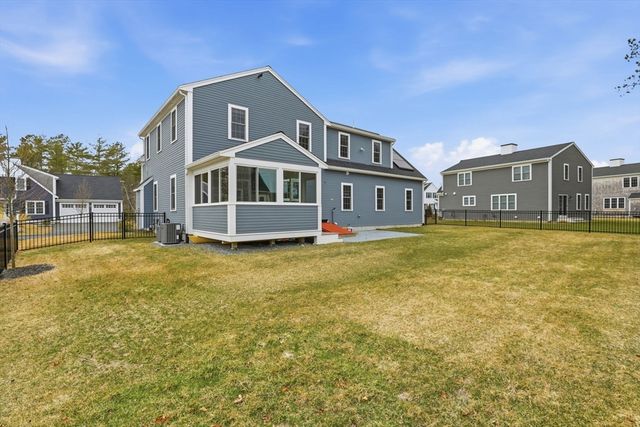 25 Cranberry Farm Rd, Plymouth, MA 02360