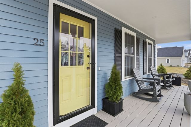 25 Cranberry Farm Rd, Plymouth, MA 02360